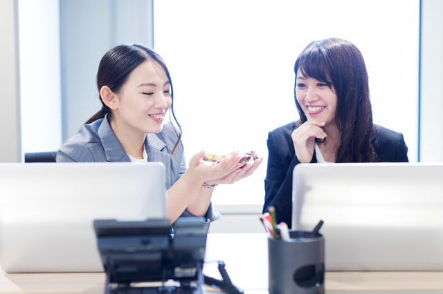 女性社員